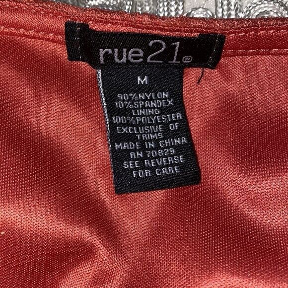 FREE rue21 Floral Lace Tank Top Size M - Picture 3 of 3